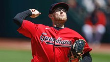 Таннер Биби выиграл дуэль эйсов с помощью агрессивных фастболлов