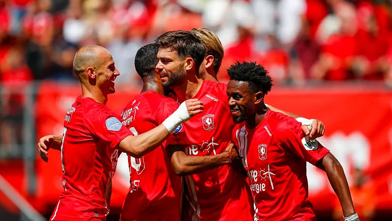 «Херенвен» и «Твенте» встречаются в матче без побед в Эредивизи