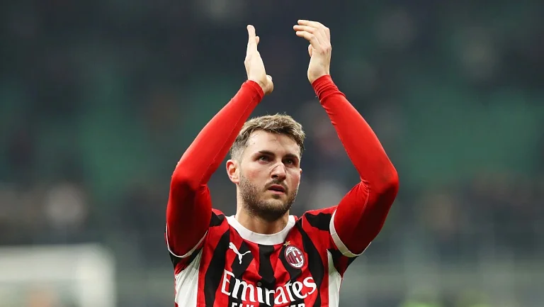 Хименес остался в «Милане», несмотря на интерес «Челси»