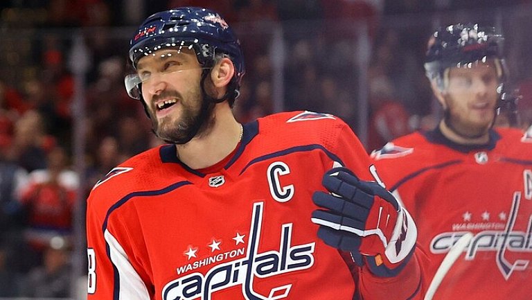 Карточку Овечкина продали на аукционе за рекордную сумму