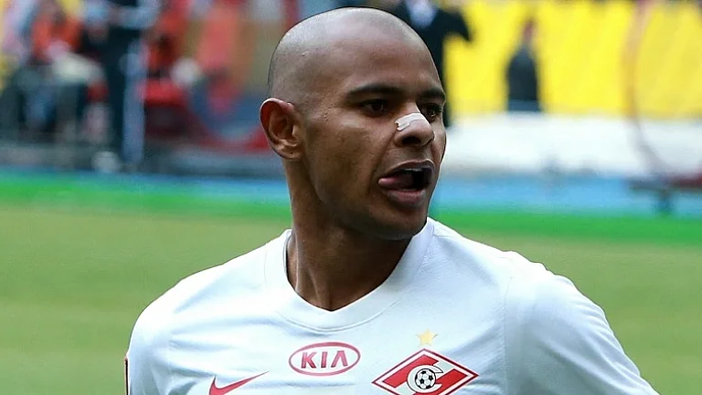 Ари — об угрозах болельщика на базе «Спартака»: «Буду стрелять по коленям»