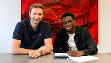 «Байер» подписал флангового форварда Поку