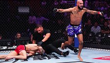 Фанаты просят Дану Уайта включить Чарльза Джонсона в кард UFC 322