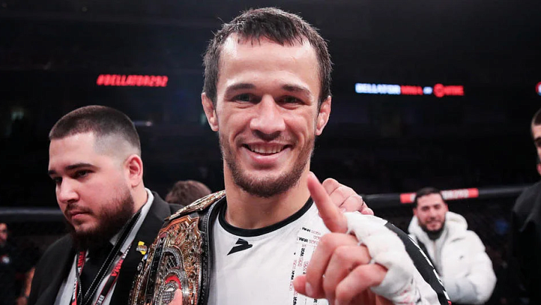 Усман Нурмагомедов защитил титул чемпиона PFL, победив Хьюза