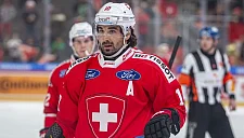 Амбюль в 41 год творит историю: Швейцария уничтожает Венгрию 10:0 на ЧМ-2025