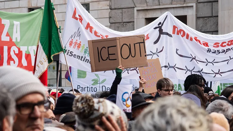 В Милане прошёл протест против ICE: агентов не хотят видеть на Олимпиаде-2026