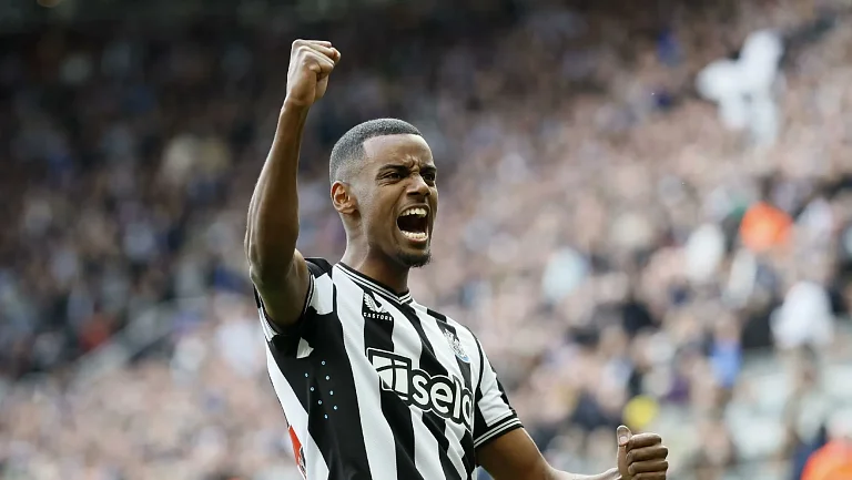 Исак заявил о разрыве доверия и потребовал перемен в «Ньюкасле»