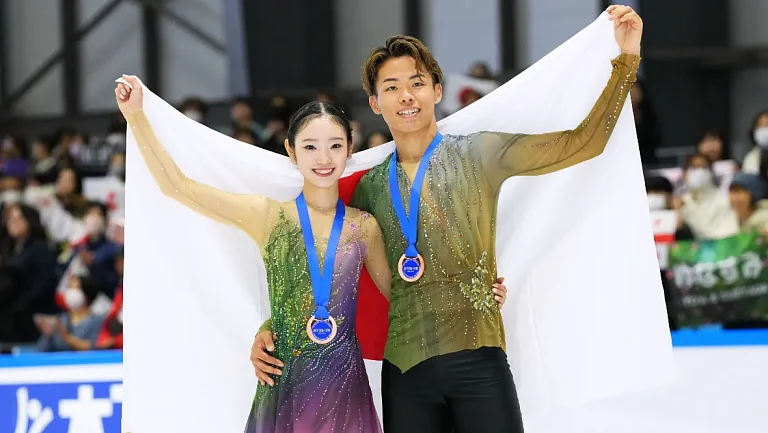 Японские фигуристы хотят пожаловаться на покрытие подиума на Олимпиаде-2026