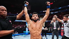 Камил Гаджиев раскрыл причины, по которым Царукяну не дают титульный бой в UFC