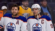 Макдэвид и Драйзатль сыграли в любительской лиге в Канаде