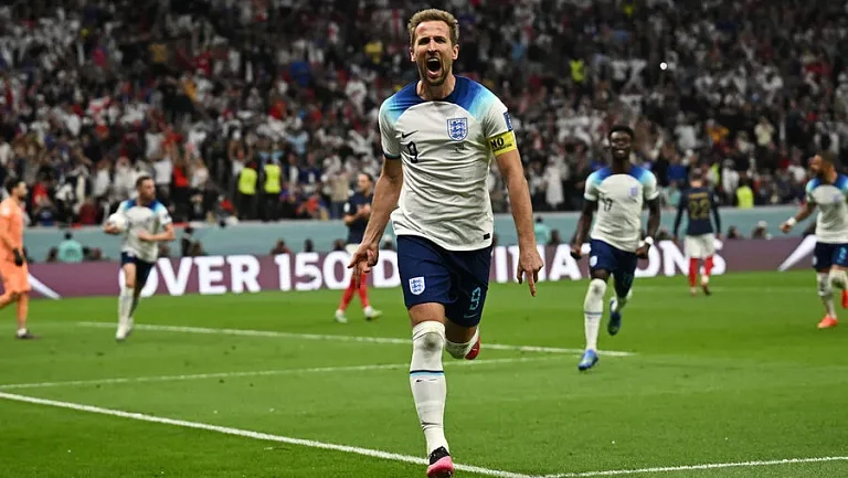 Кейн сравнялся с Бобби Муром по числу игр за сборную Англии