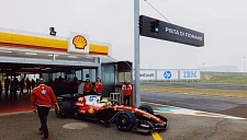 В «Феррари» хотят объяснить, почему новый болид SF-26 заглох на презентации