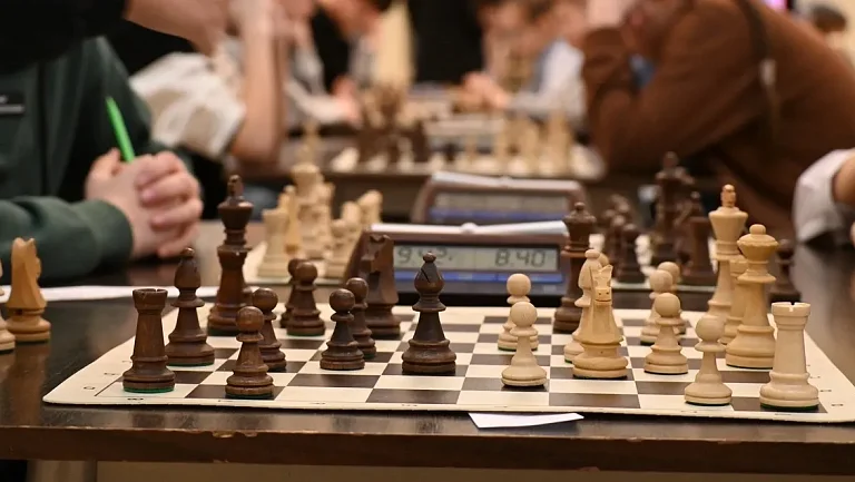 В FIDE рассмотрят снятие ограничений с российских шахматистов в декабре