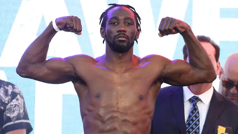 Кроуфорд поделился ожиданиями от предстоящего поединка с Канело