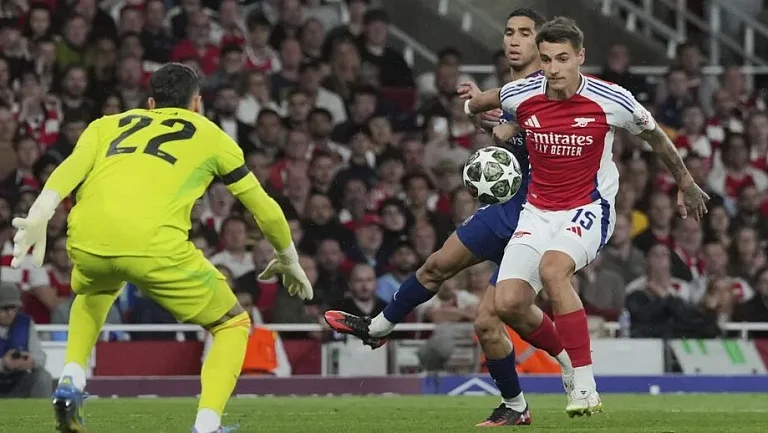 Якуб Кивёр прибыл в Порту для подписания контракта с одноимённым клубом