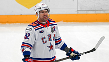 Евгением Кузнецовым интересуются два клуба НХЛ