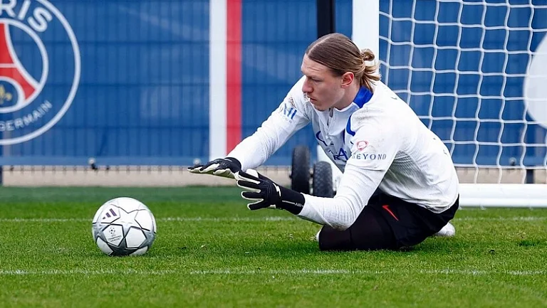 Сафонов выйдет в стартовом составе ПСЖ на матч с «Ньюкаслом»