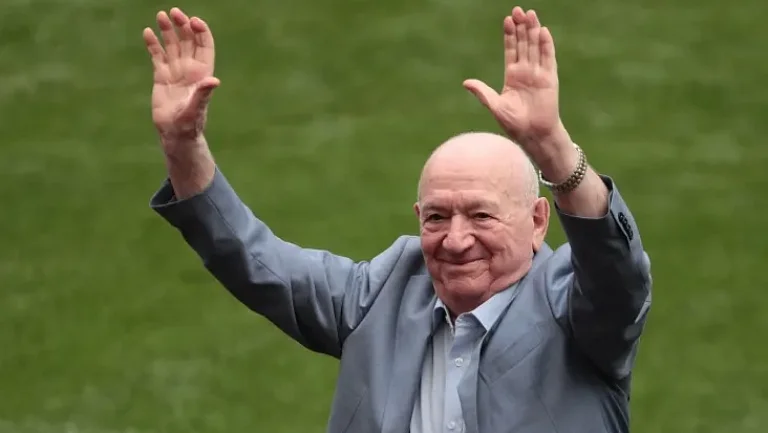 Непомнящий назвал Симоняна примером для подражания