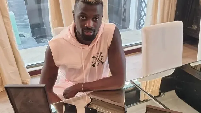 Мбайе Ньянгу грозит уголовное дело за неоплаченные украшения