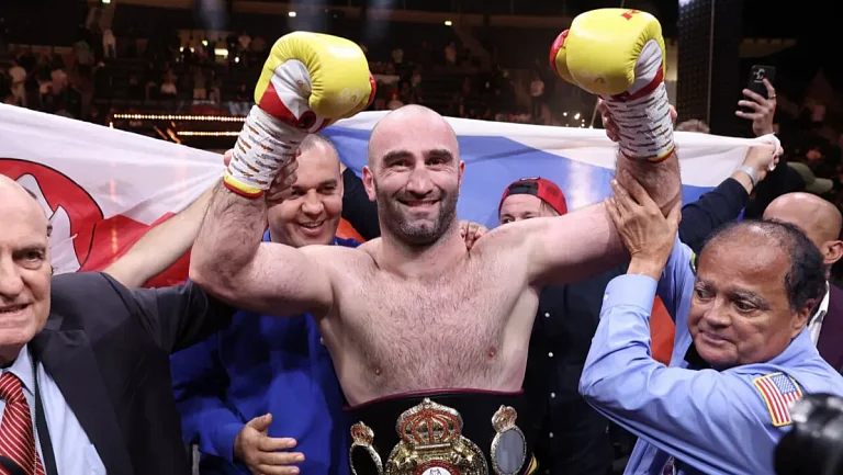 Глава EUBC Щекутьев назвал Мурата Гассиева лучшим боксёром 2025 года