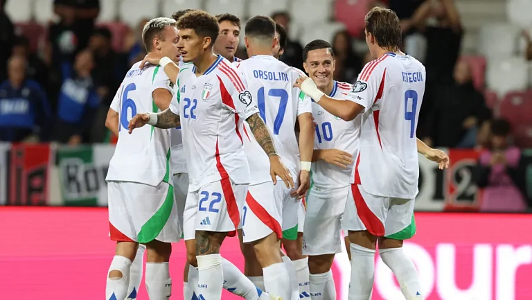 Итальянские болельщики устроили акцию протеста во время гимна Израиля