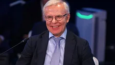 Фетисов хочет заступиться за Бобровского после драки российского вратаря в НХЛ