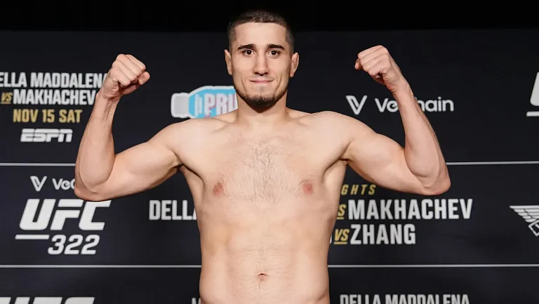 Сусуркаев нокаутировал Макконико на UFC 322