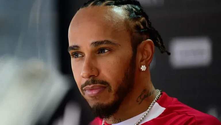 Переход Хэмилтона из Mercedes оказался сложнее ожидаемого