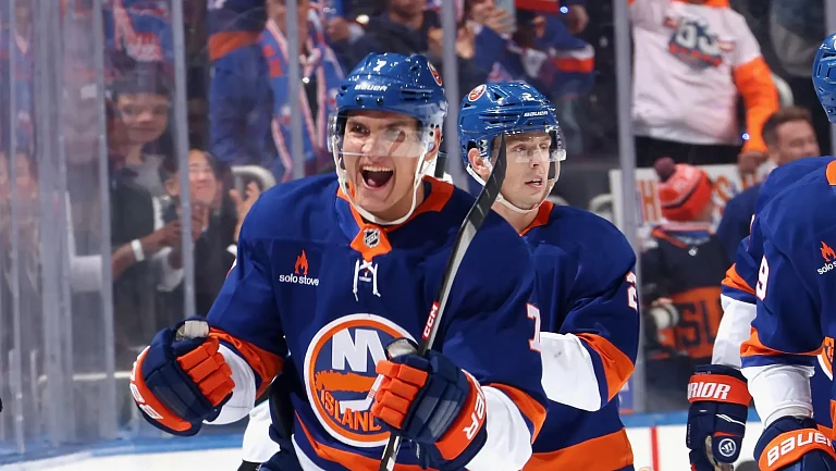 «Айлендерс» продлили контракт с Марком Гаткомбом