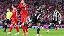 Ван Дейк отметил Исака среди самых сложных нападающих