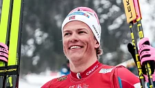 Норвежец Клебо победил в многодневке, россиянин Коростелев — в топ-10