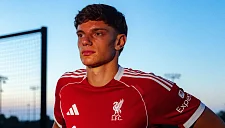 Игрок «Ливерпуля» Джованни Леони серьёзно травмировался в игре Кубка лиги