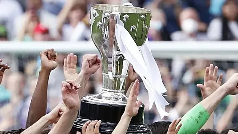 «Барселона» может сыграть с «Валенсией» на стадионе Йохан Кройффа