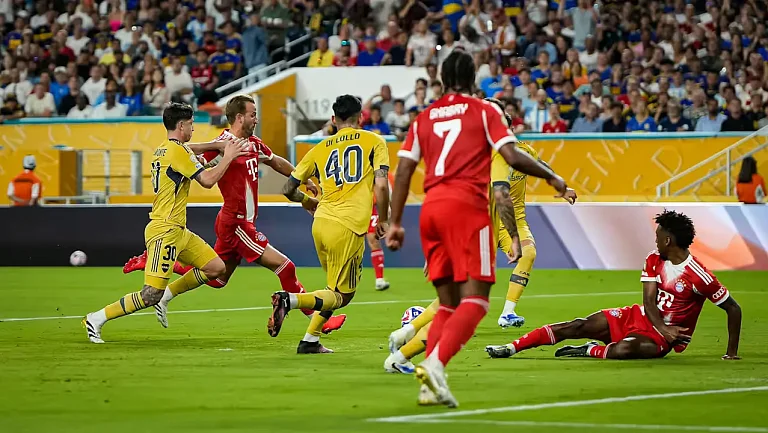 «Бавария» Компани вырвала победу у «Бока Хуниорс» в драматичном матче