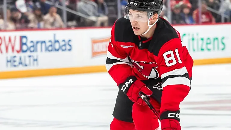 Гол Грицюка помог «Нью-Джерси» победить «Вашингтон», Овечкин без очков