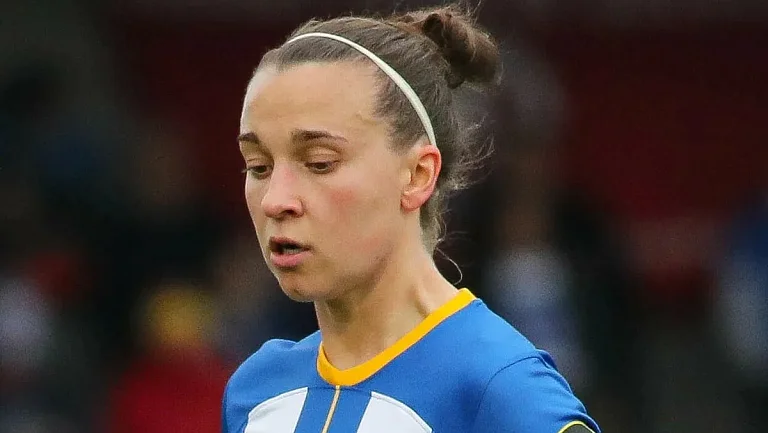 «Манчестер Юнайтед» подписал контракт с Джулией Зигиотти Олме