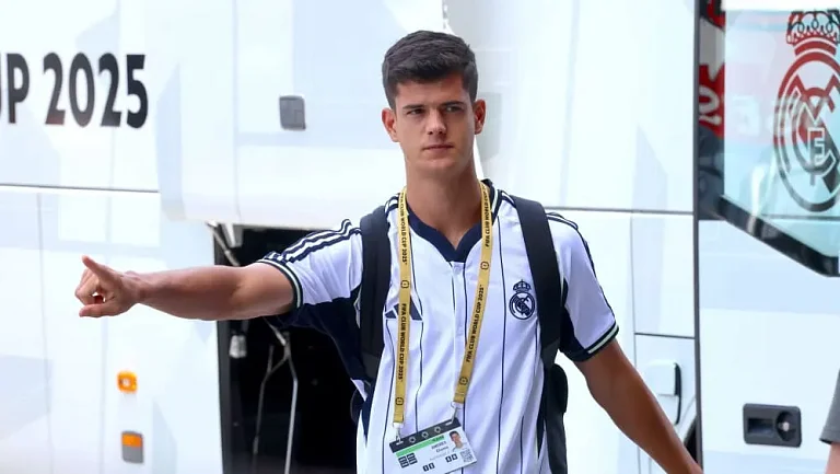 Центрбек «Реала» Чема Андрес перешёл в «Штутгарт»

