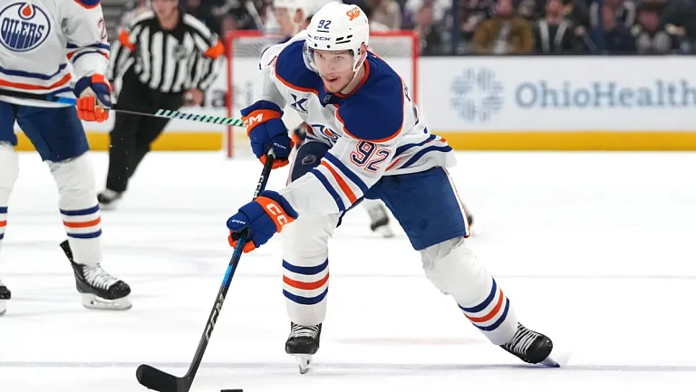 «Калгари» победил «Эдмонтон», Кузнецов и Подколзин не набрали очков