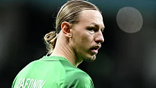 Флаг России сняли на трибуне во время матча ПСЖ — Марсель, где играл Сафонов