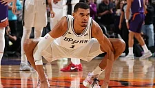 Вембаньяма набрал 40 очков и помог «Сан-Антонио» победить «Даллас»