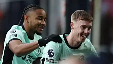 Коул Палмер подшутил над Кристофером Нкунку после гола в ворота «Саутгемптона»