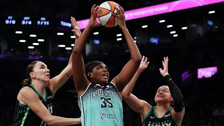 «Миннесота Линкс» Клюндиковой уступила «Нью-Йорк Либерти»