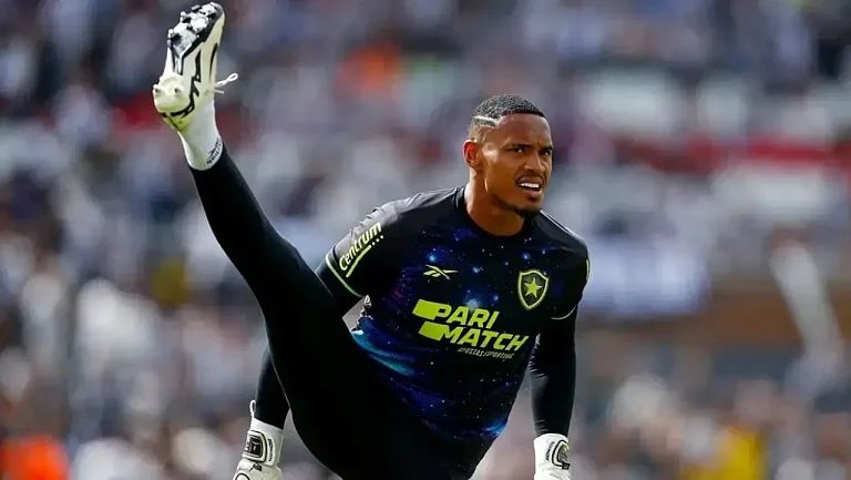 МЮ и «Ньюкасл» ведут переговоры по Шешко и Джону Виктору