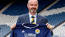 Стив Кларк готовит сборную Шотландии к решающим матчам