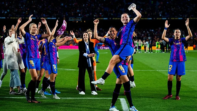 Женский футбольный клуб «Барселона» разгромил «Атлетик» из Бильбао
