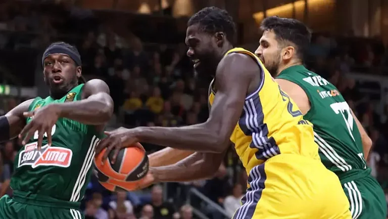 «Олимпиакос» пригласил Халифу Кумадже для предсезонных тренировок