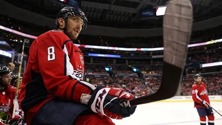 Овечкин получил травму, врачи оценивают её как несерьёзную