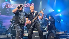 Вокалист Catharsis назвал арбитра Карасева крутым гитаристом