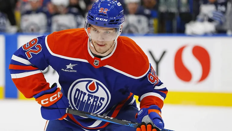 «Эдмонтон» проиграл «Далласу» в НХЛ: Василий Подколзин набрал 10‑е очко в сезоне