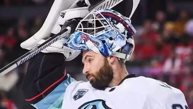 Крис Дриджер назвал Коннора Хеллибака лучшим вратарем мира и отметил его достижения